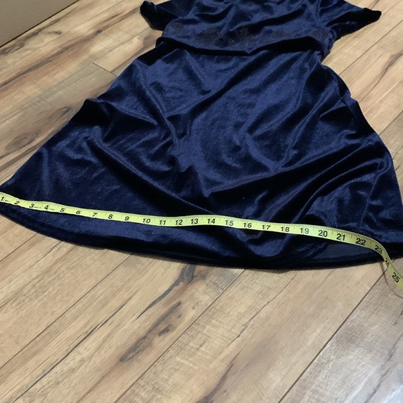 Jessie velvet dress navy blue size 12 - Picture 6 of 10